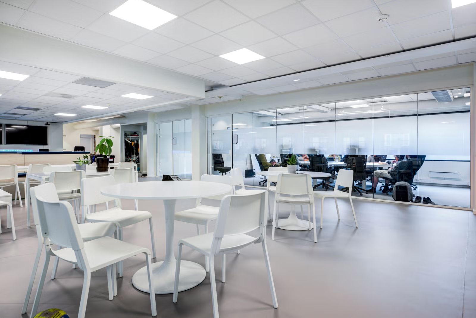 Kontor 3. etg – 637 m²