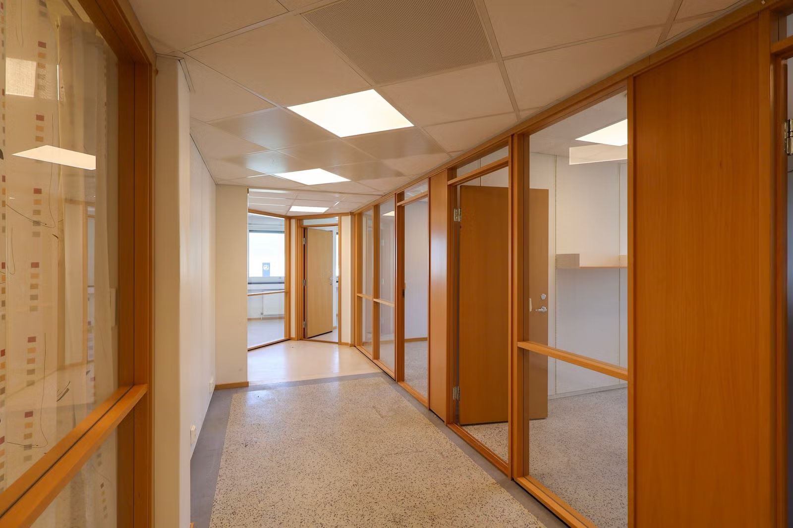 Kontor 2. etg – 10-600 m²